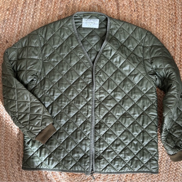 Vintage 90’s Belgian Army Quilted Nylon Parka Liner - Picture 1 of 6